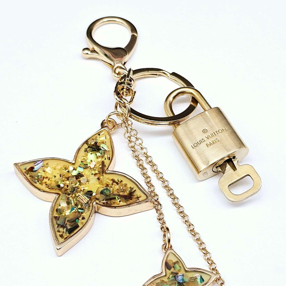 LV Gold Padlock & Key 🔒 Authentic Louis Vuitton Bag Unbranded Flower Charm - Picture 5 of 11